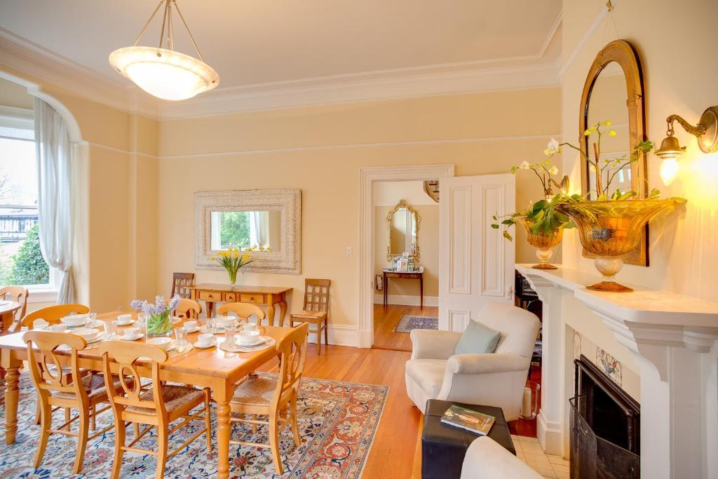 Fairholme Manor Bed and breakfast